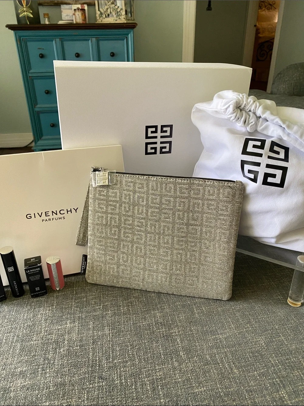 GIvenchy Sparkling Silver Metallic Mesh Wristlet Pouch Set